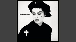 Video thumbnail of "Lisa Stansfield - Live Together"