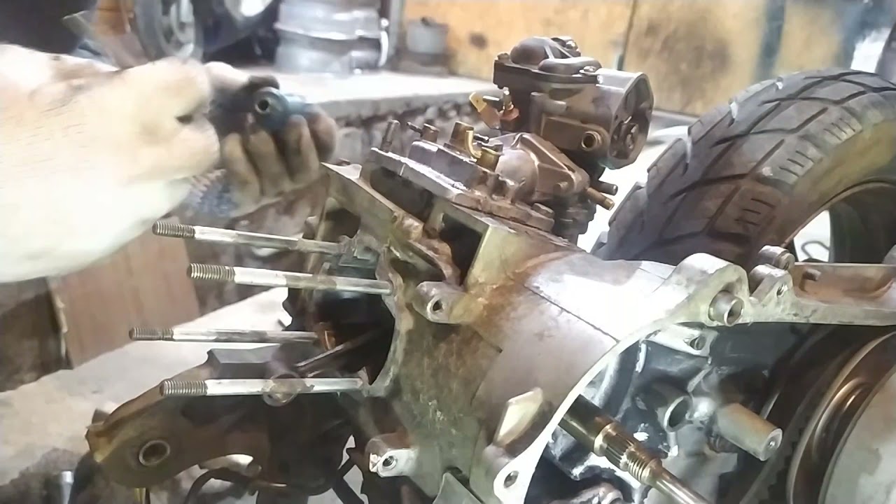 Не заводится. сузуки AD50 - YouTube