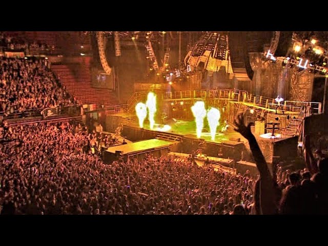 Tokio Hotel - Dark side of the sun (Humanoid City Live 2010) Milan, Italy