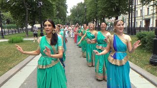 2021 08 01 Харинама Gaura Shakti Кузнецкий Мост. Harinama in Moscow (Russia).