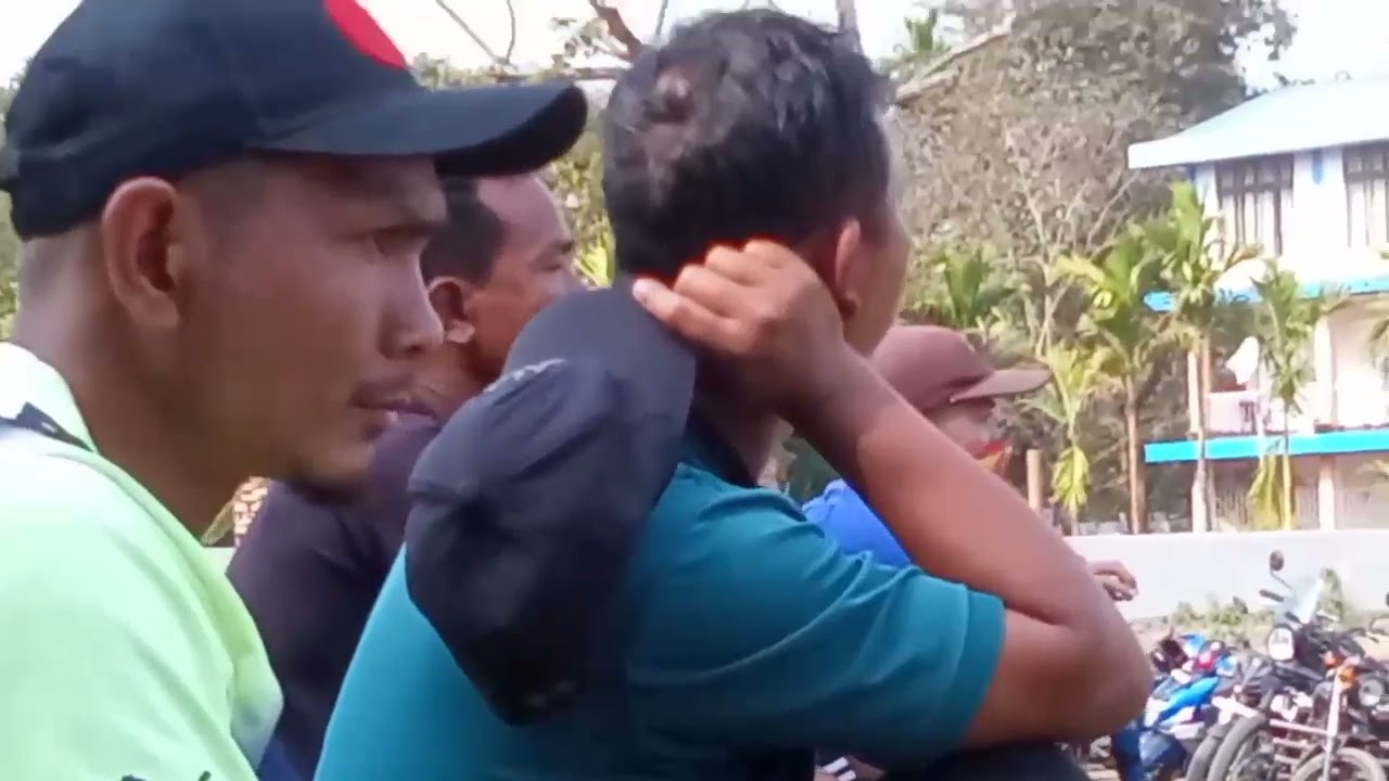 Cricket tournamant at Rangdokram. Bolsalgre v Dilsa.