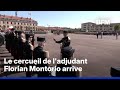 Le cercueil de l'adjudant Florian Montorio fait son entrée sur la place d'armes du 17e RGP