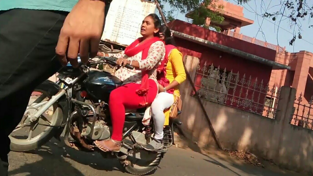 Indian Girl Riding Bike At Tempat Youtube