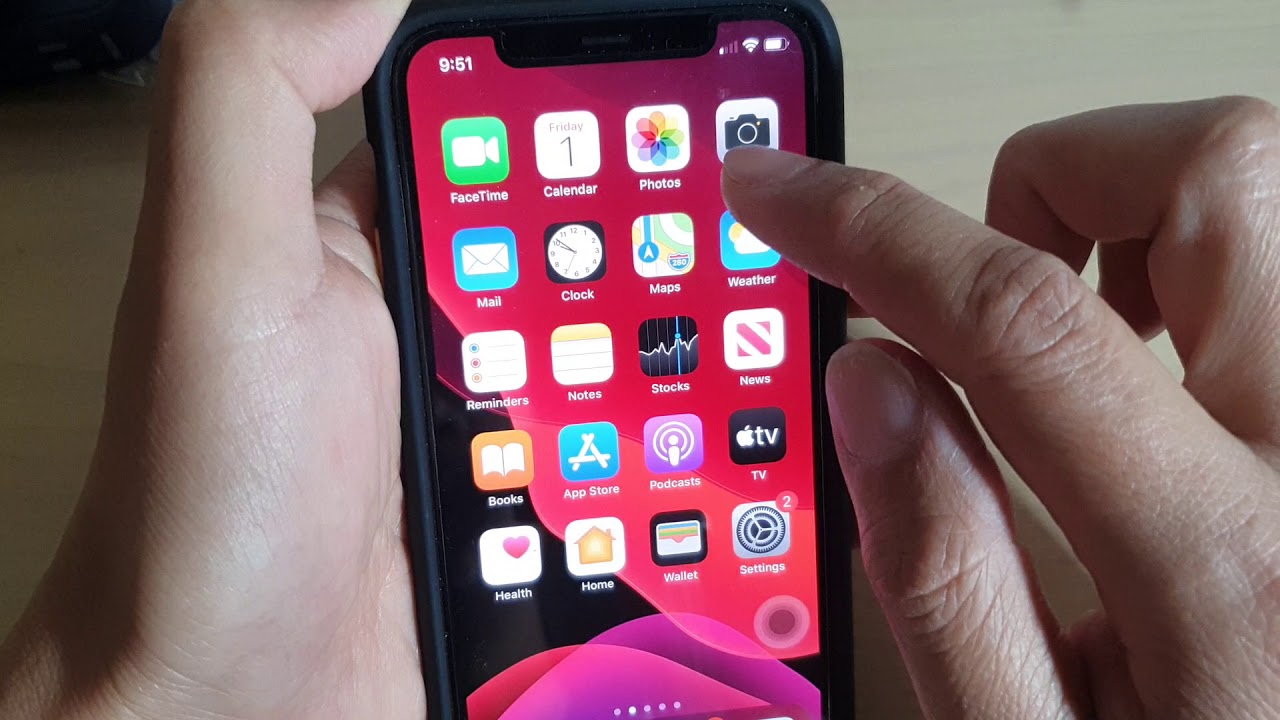 iPhone 11 Pro: How to Enable / Disable Classic Invert to Reverse Screen  Colors 