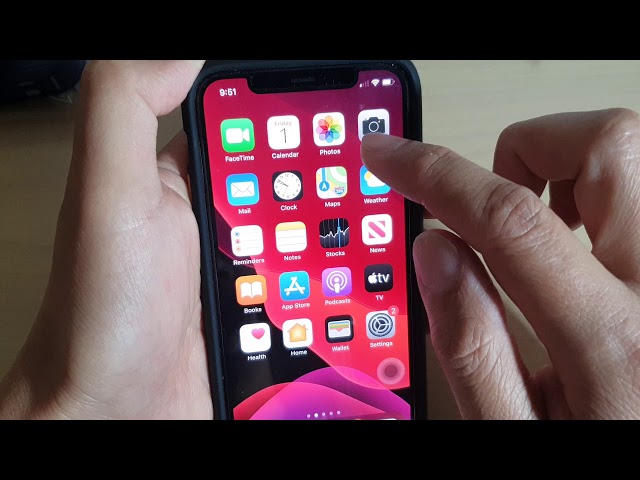 iPhone 11 Pro: How to Enable / Disable Classic Invert to Reverse Screen  Colors 