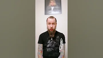 Почему попугай выщипывает перья?