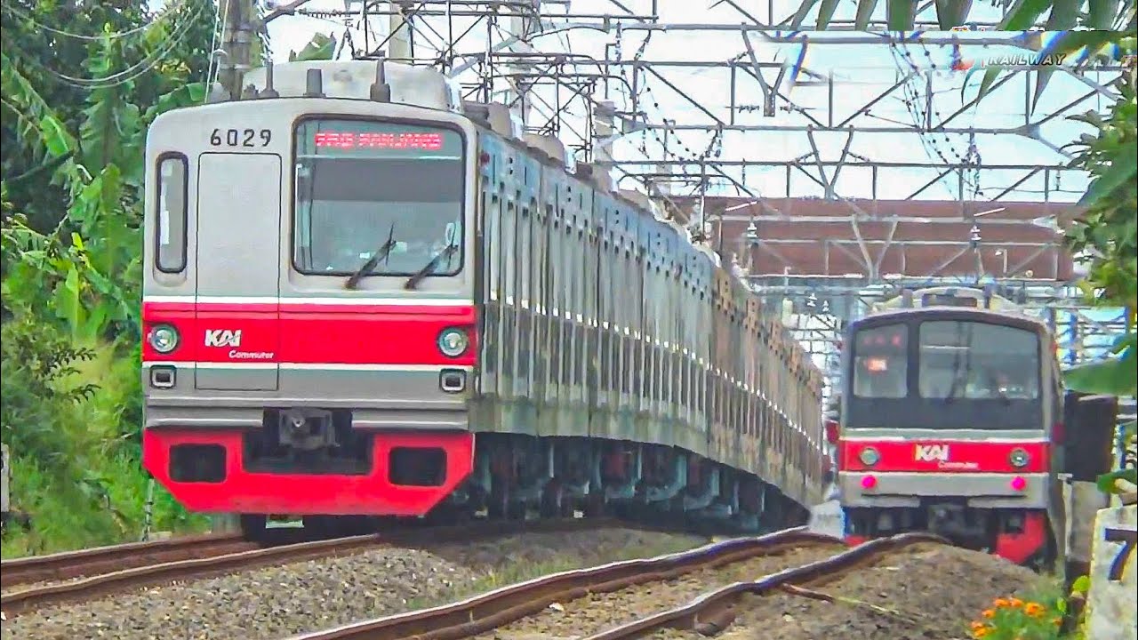 HUNTING KRL COMMUTER LINE DI PERLINTASAN JATAKE KAMPUNG KANDANG KAB. TANGERANG BANTEN
