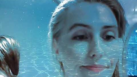 007 kirsten hacker : both sides