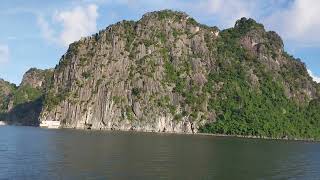 Vịnh Bai Tu Long . Cẩm Phả - Quảng Ninh.
