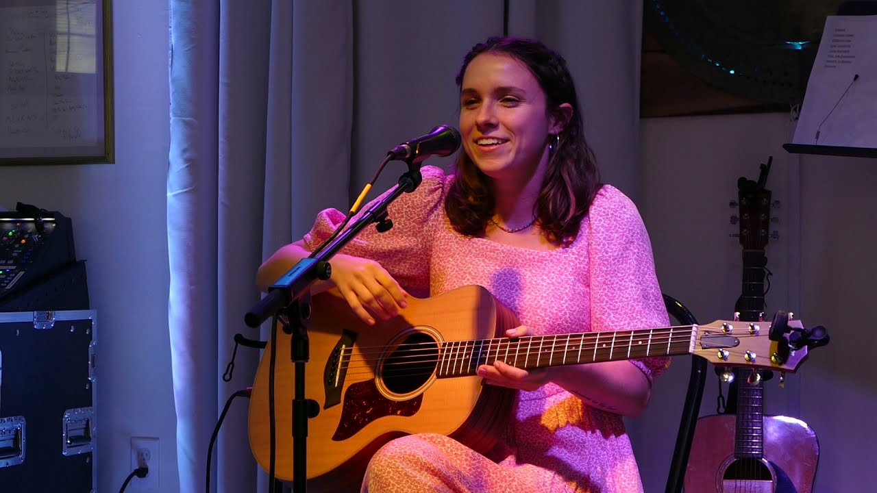 Grace Christian X-Bubblegum Pink-Songwriter Showcase-Live At Ted's-Wilmington, NC-10/10/21