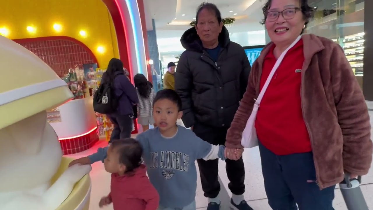 A very special day: Lolo & Lola arrive in New Zealand 🇳🇿First time ever, full of love and excitement