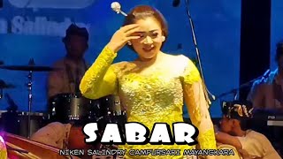 Niken Salindry Nyanyikan Lagu Sabar Bersama Cdanursari Mayangkara