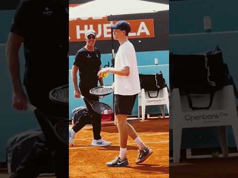 Video Jannik Sinner & Darren Cahill Locked In During Practice in Madrid ??