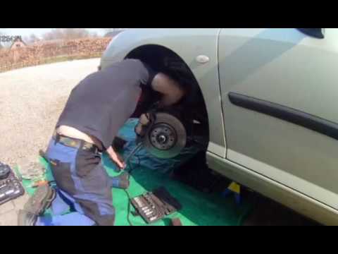 How to replace a front wheel bearing on Peugeot 407 .Tutorial