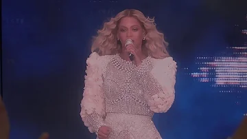 Holy Grail - Part II - 03 Bonnie and Clyde / MULTICAM / Beyoncé & Jay-Z / OTRII Paris July 14