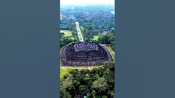 Candi Borobudur dari Atas