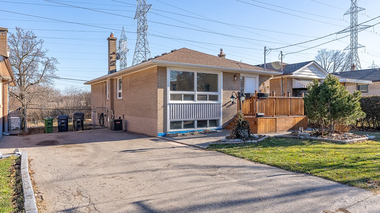 35 Redwater Dr, Etobicoke YouTube