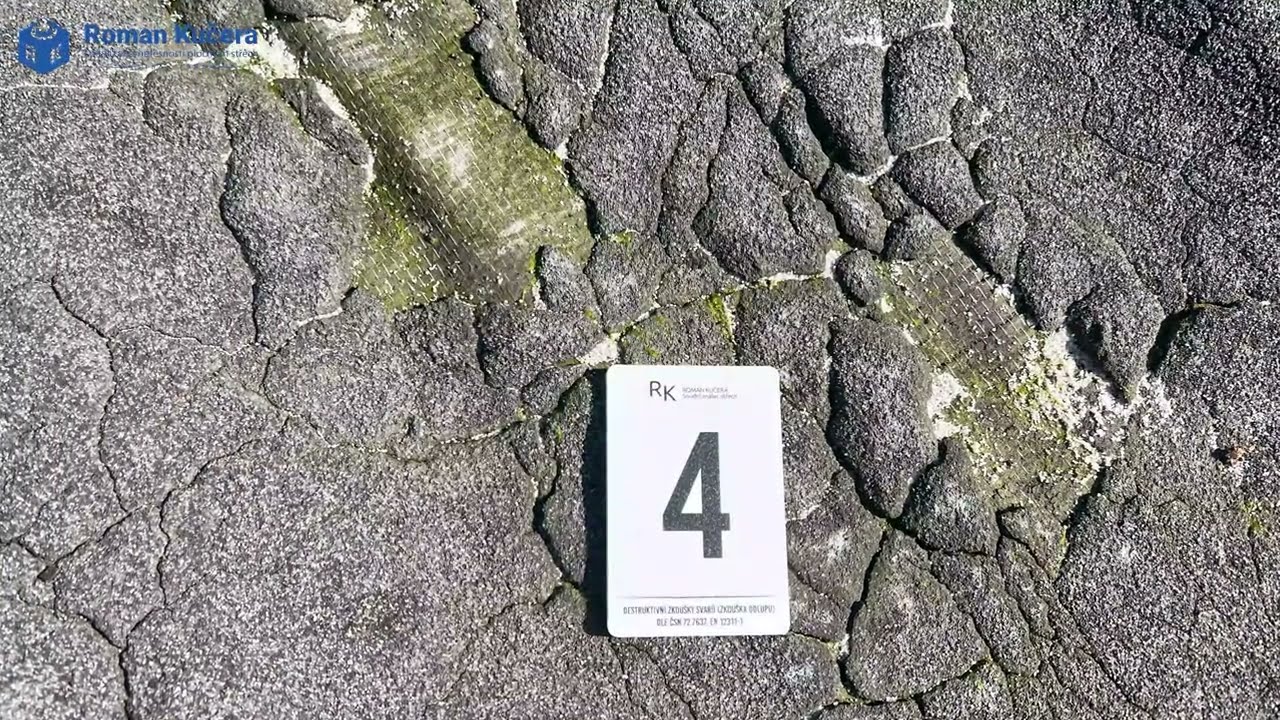 Roman Kučera - Havarijní stav ploché střechy bytovky na Vysočině
