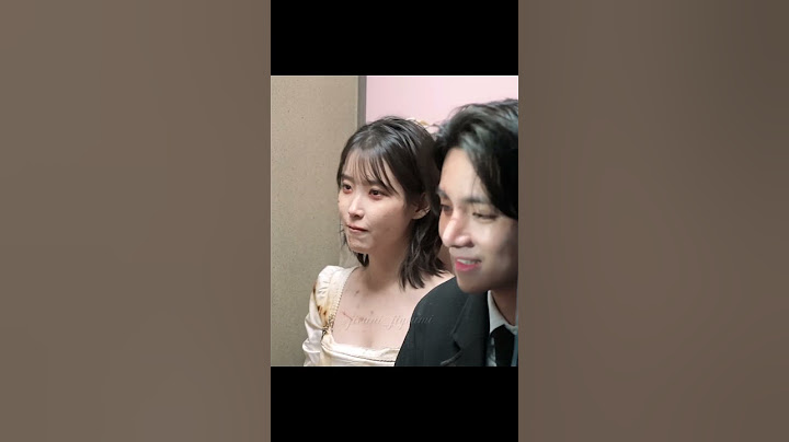 [아이유] 뮤비 세트장에서 인생네컷을 찍는 아이유