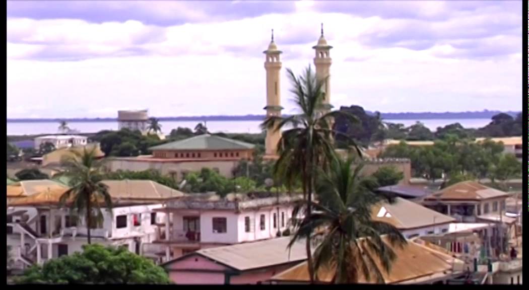 Jaye Mbye & M J Gambia (Sunu Reew)