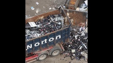 Scrap Truck Unloads LOADS of Hair Dryers & Electrical Parts ⚡️
