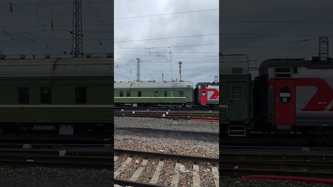 зелёный вагон Биго с бз стоит сцепленный с составом на ст.самара 