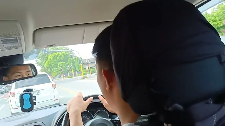 Renz Driving In Christchurch New Zealand