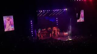 Young cister Movistar arena - Duro