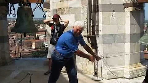 Come si fa a salire sulla Torre di Pisa?