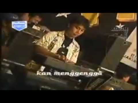Disambar Petir VOC.Ria Mustika PALAPA Live In Tulungagung 2005 (Official Video)