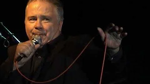Exclusive film of David Lonsdale performing LIVE a...