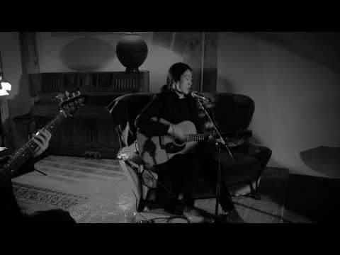 Regardez 최고은 (Gonne Choi) - 너에게 sur YouTube