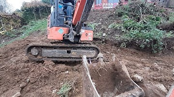 mini digger track come off ? easy fix in under 2 mins