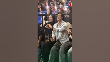 Cưng xỉu khi Diệp Bảo Ngọc nhắc Thanh Thức ghép trái tim tạo dáng chụp hình chung