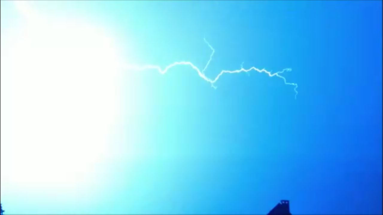 IC FREAKIN BIG PLASMA BALLS! A MUST C! Intense Lightning & Thunder Belgium Pt 1