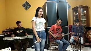 Download Lagu Dangdut Pontianak Melodi Asmara by. Niar MP3