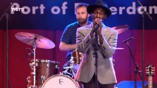 Video thumbnail of "Leon Bridges - In my arms"