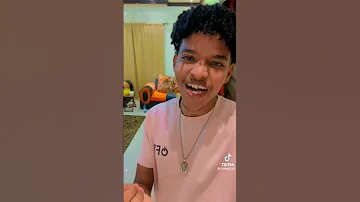 الغزال الفوق في السلم 