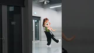 feel the dance🎶 @jiale_cai_1127 #learner #class #nakyung