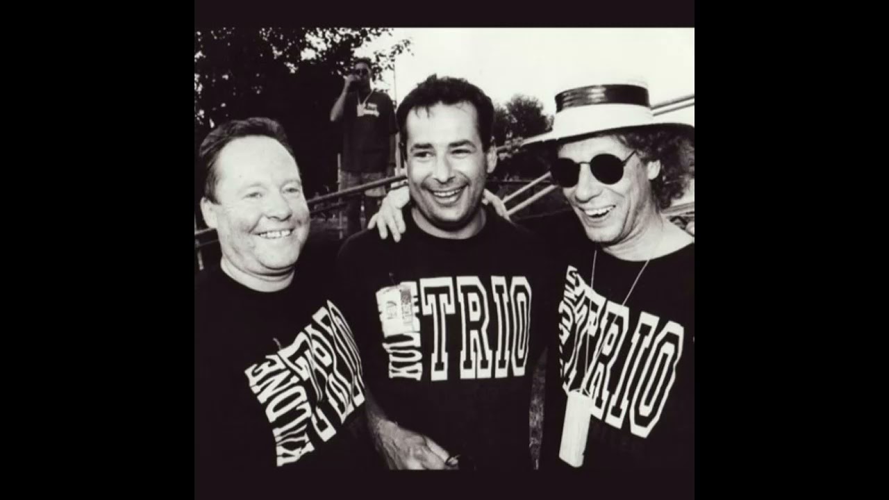 Kuldne Trio - Kosmonaut Laika (DJ X Space Dog Mix)