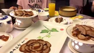 Пробуем пекинскую утку в Пекине.Приготовление и подача - целое шоу! Как вкусно поесть в Китае Пробуем пекинскую утку в Пекине.Приготовление и подача - целое шоу! Как вкусно поесть в Китае