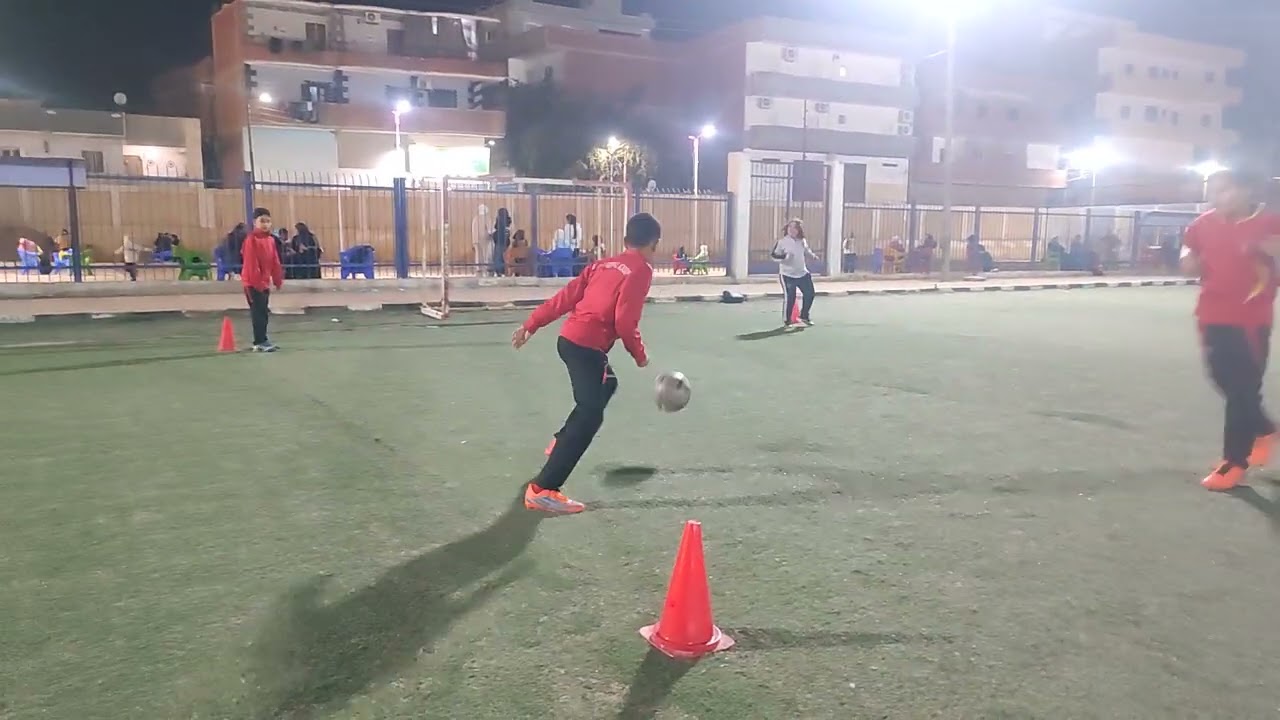 احماء مهاري مركب لنجوم اكاديميه النادي الأهلي المصري بقيادة الكابتن المصري القدير وائل الدمرداش 