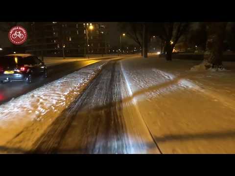 Night cycle ride in the snow ('s-Hertogenbosch, NL)