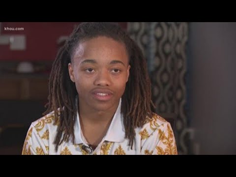 Barbers Hill HS student refusing to cut dreadlocks