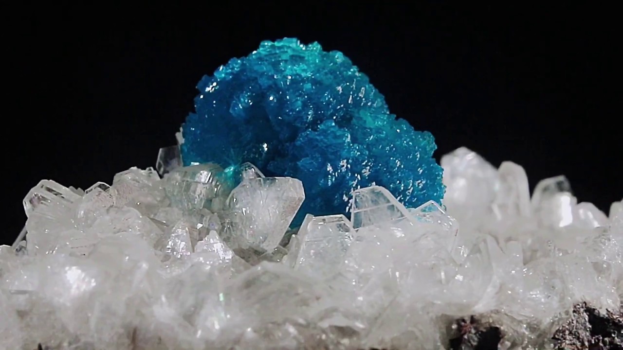 Cavansite Twin on matrix video thumbnail