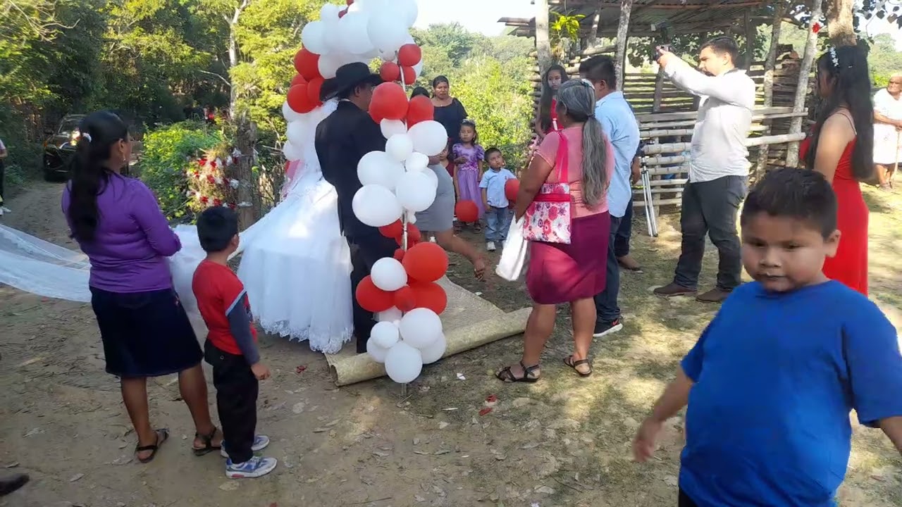 La boda de marcelo y mariana 28/12/24 en sapotal tecomate con el grupo pantera de la  cumbia