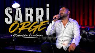 Sabri̇ Örge - Kadersi̇zi̇m Kismetsi̇zi̇m (Akusti̇k)Kli̇p