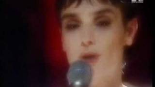 Sinead O' Connor - Am I enough for myself chords