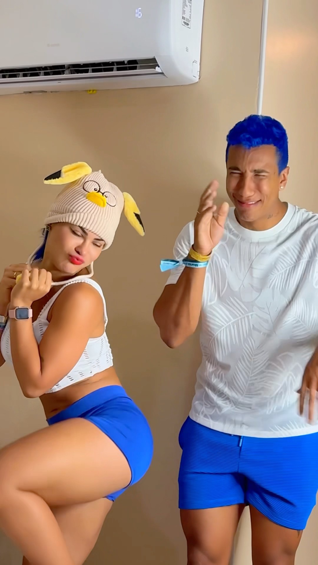 Quem deve estar mais podi? Mayca ou Apollo? ? @ApolloSant #entretenimento