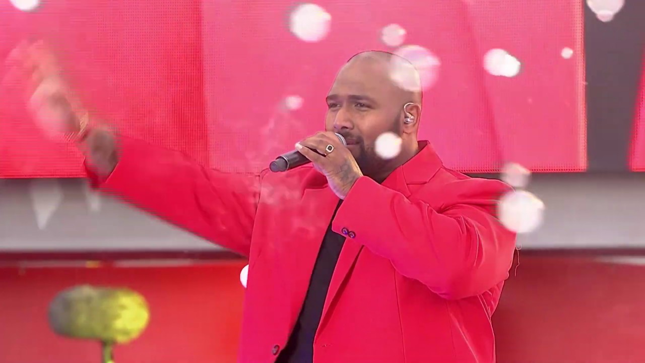 NZDJ Smoke Bubble Blaster | Coca Cola Christmas in the Park 2018